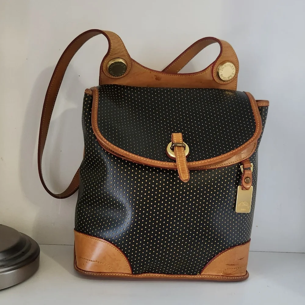 Vintage Dooney and bourke Black /Tan leather Shoulder bag - Picture 1 of 13
